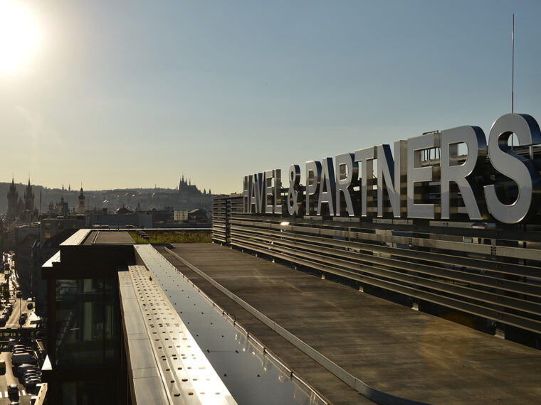 HAVEL & PARTNERS je podle globálního on-line srovnávače právních služeb právnickou firmou roku pro oblast IT práva v ČR