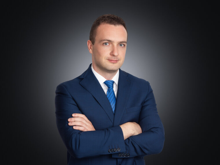 Tým HAVEL & PARTNERS pro oblast M&A posiluje senior advokát Róbert Petrán