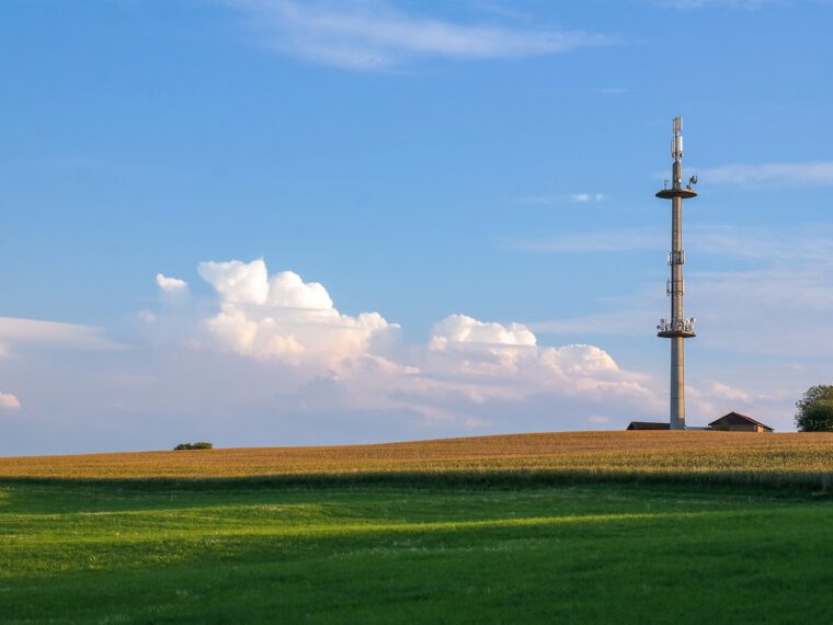 Ústavní soud vyhověl stížnosti HAVEL & PARTNERS ve sporu v oblasti telekomunikací