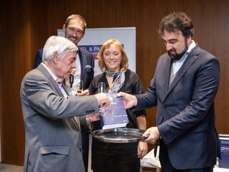 V pražském sídle advokátní kanceláře HAVEL & PARTNERS byl slavnostně pokřtěn velký komentář k Listině základních práv a svobod